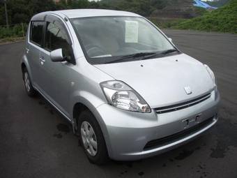 2005 Toyota Passo Pictures