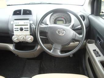 2005 Toyota Passo Photos