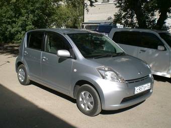 2005 Toyota Passo Photos