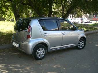 2005 Toyota Passo Photos