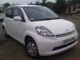 2005 Toyota Passo Pictures