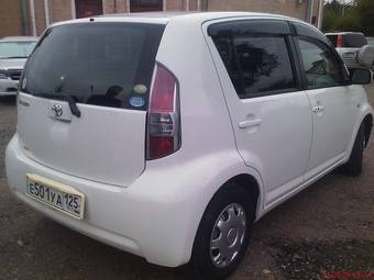 2005 Toyota Passo Pictures