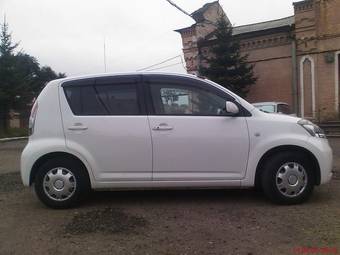 2005 Toyota Passo Pictures