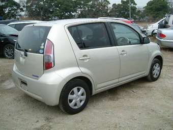 2006 Toyota Passo Photos