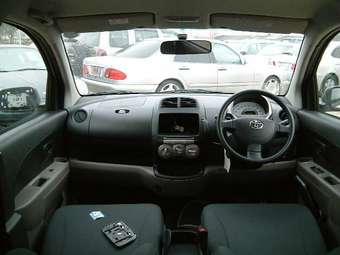 2006 Toyota Passo Pictures