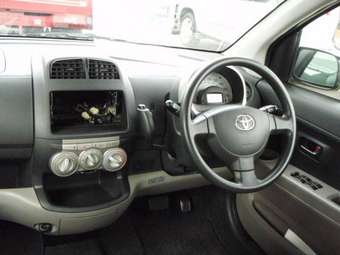 2006 Toyota Passo Photos