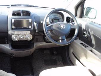 2006 Toyota Passo Photos