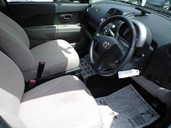 2006 Toyota Passo Images