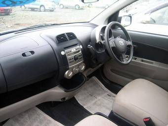 2006 Toyota Passo Images