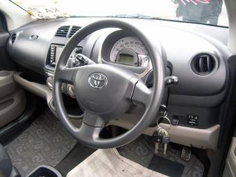 2006 Toyota Passo Photos