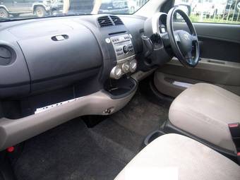 2006 Toyota Passo Pics
