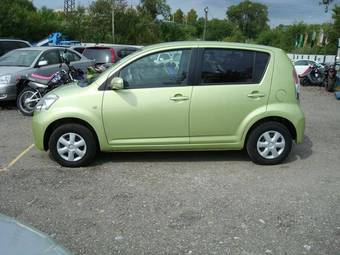 2006 Toyota Passo Photos