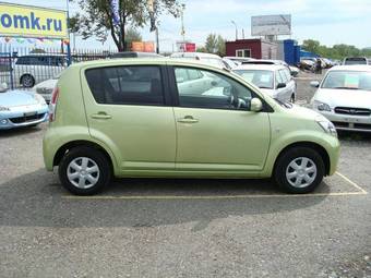2006 Toyota Passo Images