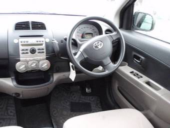 2006 Toyota Passo Photos