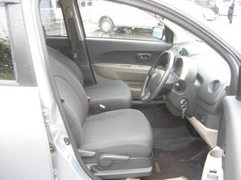 2007 Toyota Passo Images