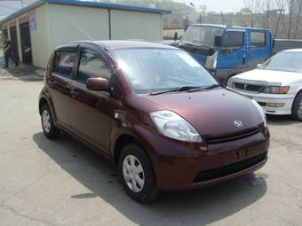 2009 Toyota Passo Images