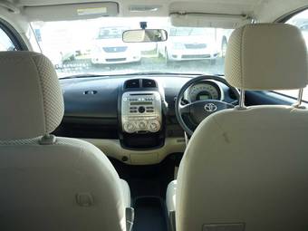 2009 Toyota Passo Photos