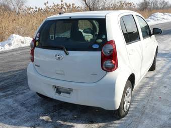 2010 Toyota Passo Photos