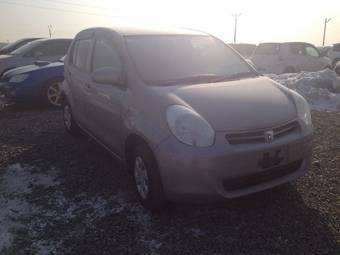 2010 Toyota Passo Photos