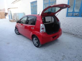 2010 Toyota Passo Pictures