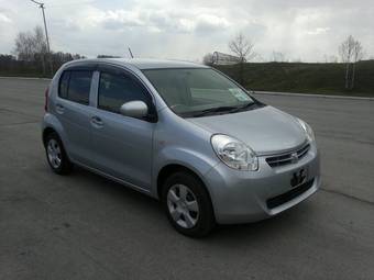 2010 Toyota Passo Photos