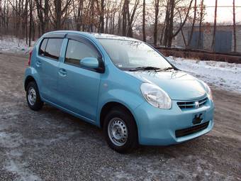 2011 Toyota Passo Pictures