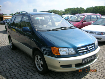 2000 Toyota Picnic