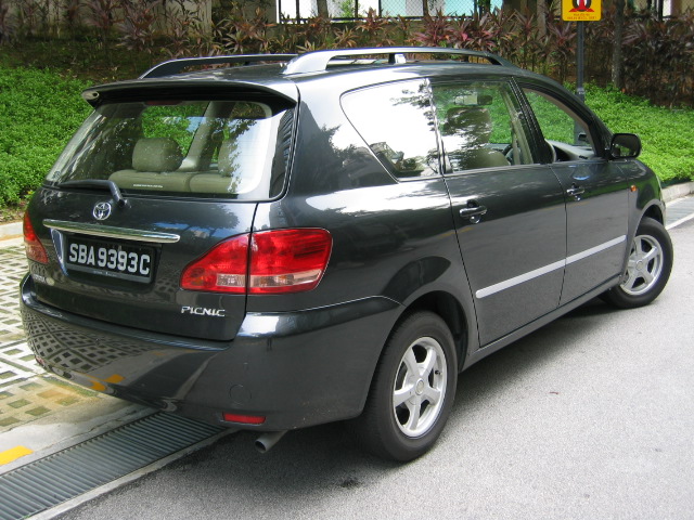 2002 Toyota Picnic