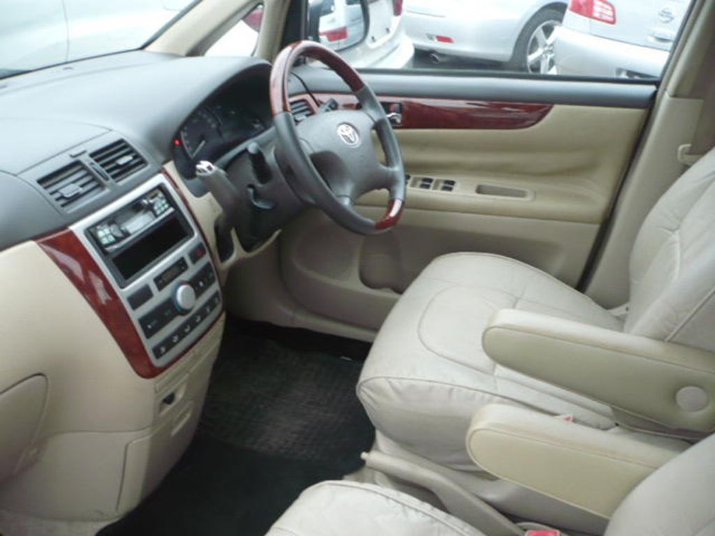 2003 Toyota Picnic