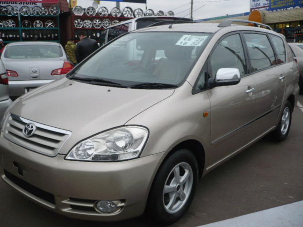 2003 Toyota Picnic