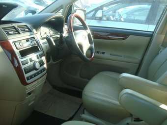 2003 Toyota Picnic Pictures