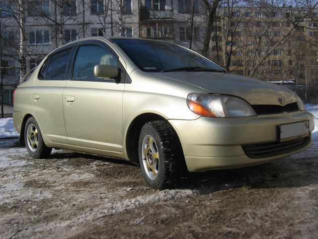 1999 Toyota Platz