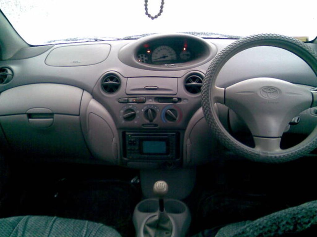 1999 Toyota Platz