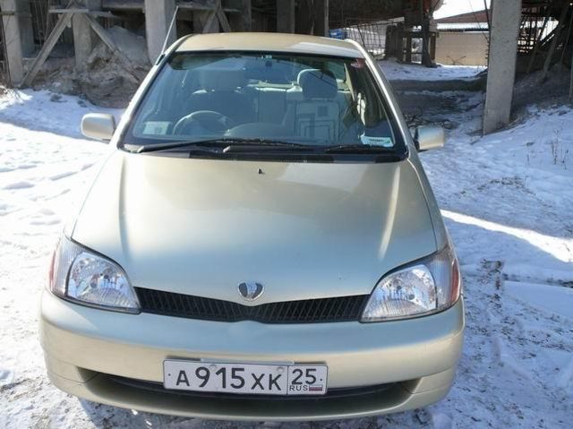 1999 Toyota Platz