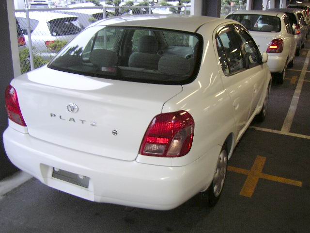 1999 Toyota Platz Photos