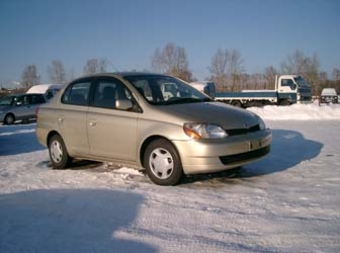 2000 Toyota Platz