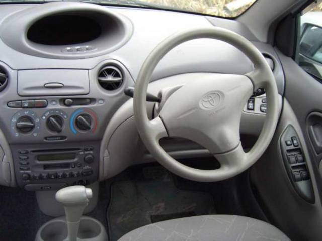 2000 Toyota Platz