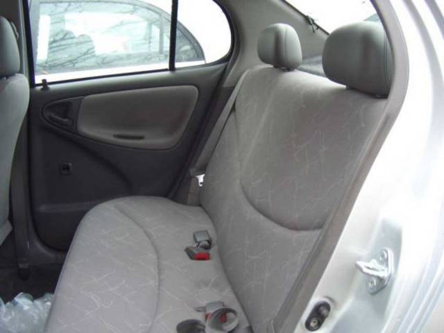 2000 Toyota Platz