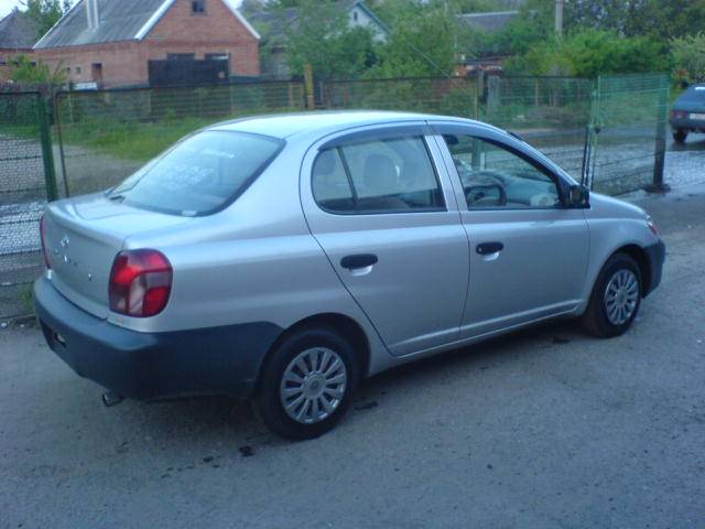 2000 Toyota Platz