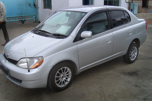 2000 Toyota Platz