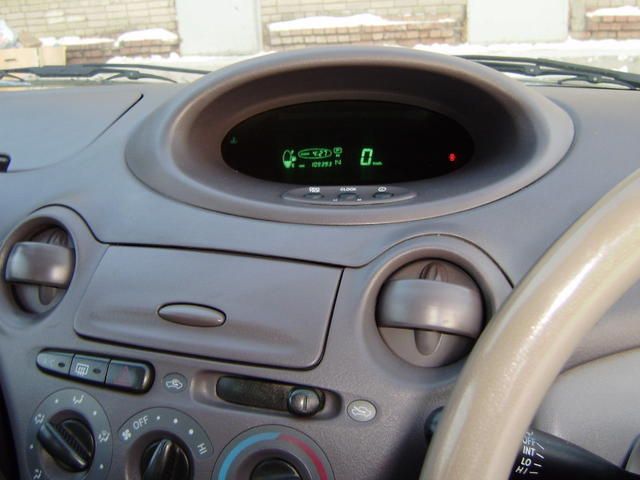 2000 Toyota Platz