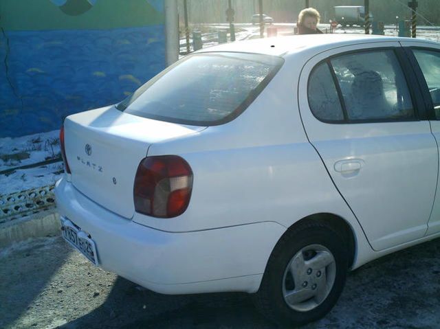 2000 Toyota Platz