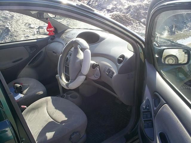 2000 Toyota Platz