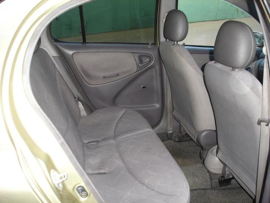 2000 Toyota Platz