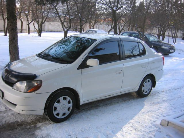 2000 Toyota Platz