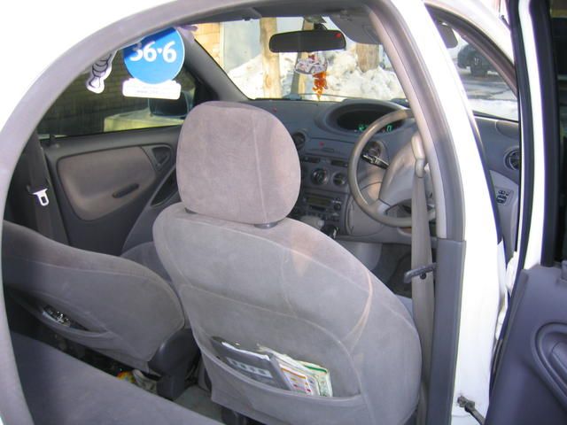 2000 Toyota Platz