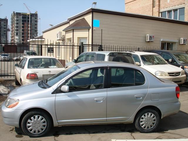 2000 Toyota Platz