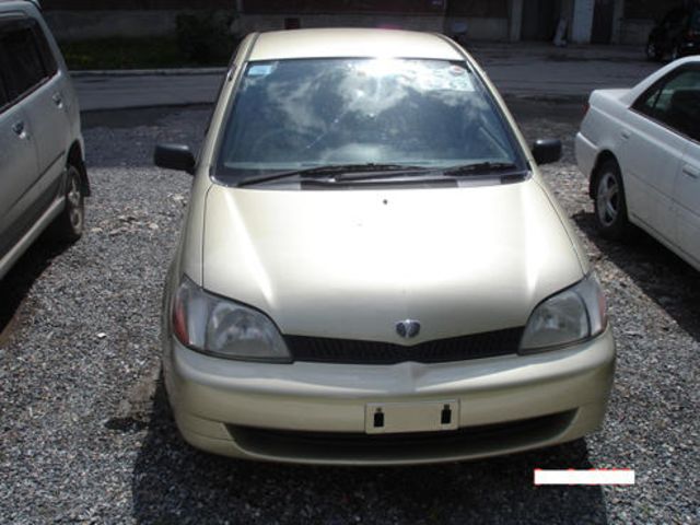 2000 Toyota Platz