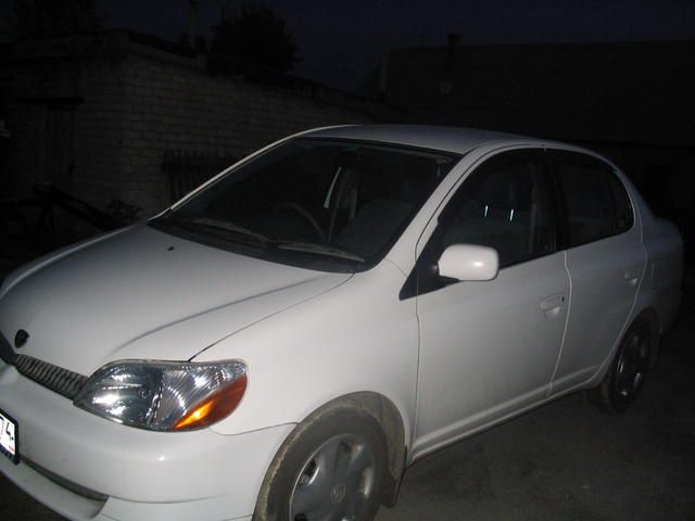 2000 Toyota Platz