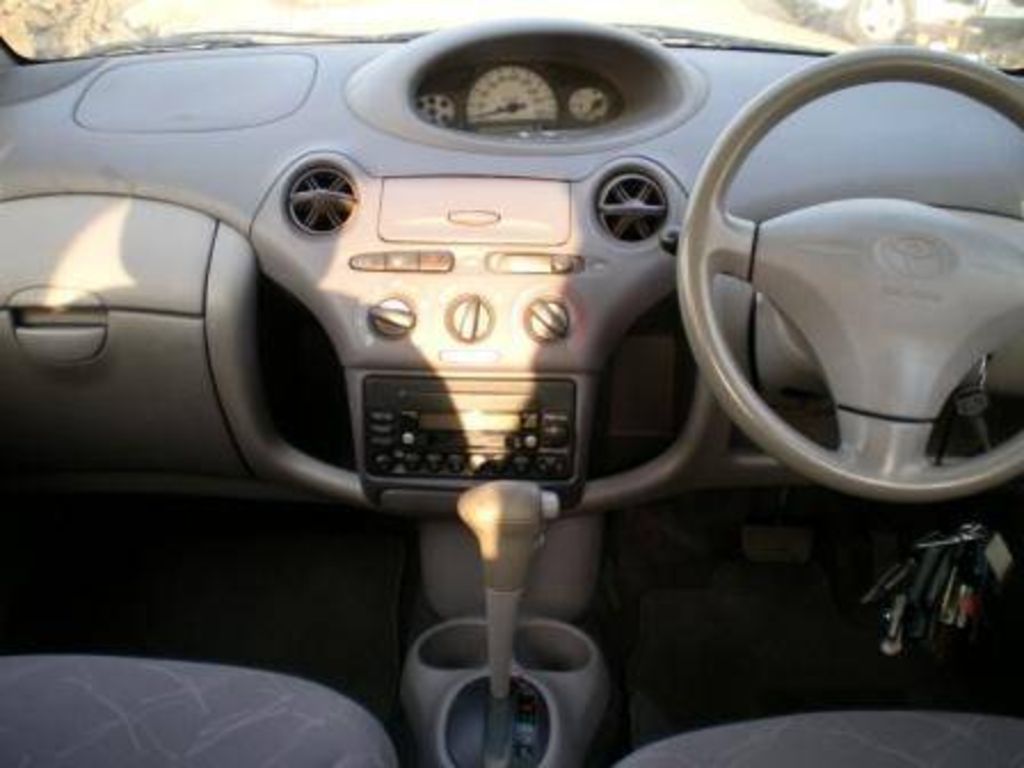 2000 Toyota Platz